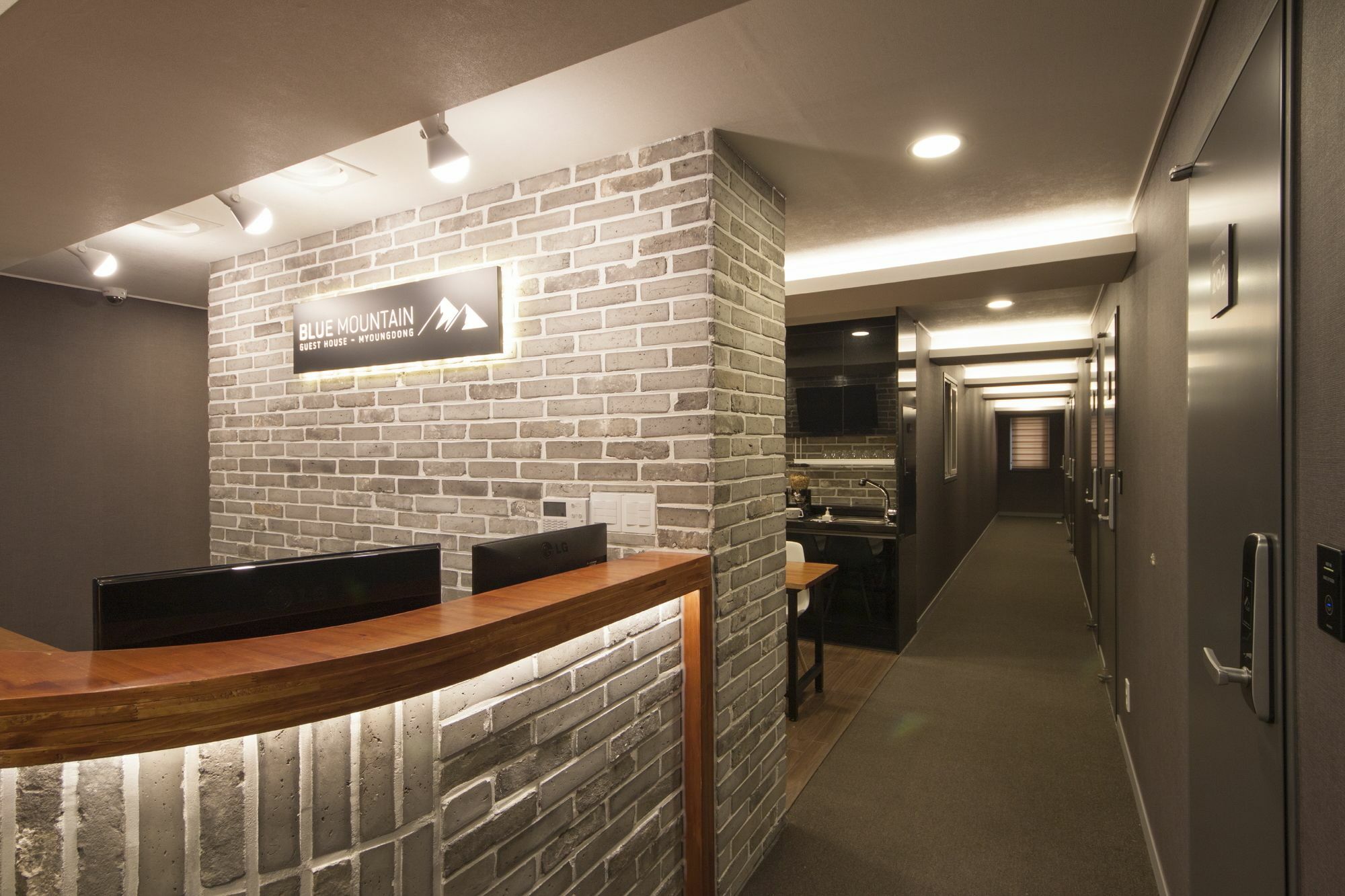 Blue Mountain Myeong-Dong Hotell Seoul Eksteriør bilde